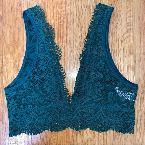 VICTORIA’S SECRET - Bundle of 2 - Lace Bralettes / Bras - Periwinkle & Emerald S - Picture 7 of 11